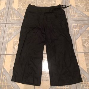 Black linen Willi Smith Capris